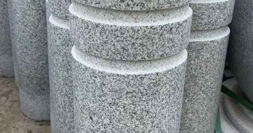 金昌 芝麻白花岗岩挡车柱、隔离柱多少钱