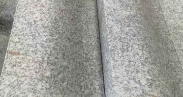 金昌芙蓉白S型拉丝面路沿石