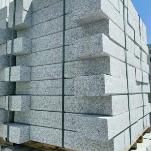 金昌 路沿石颜色均匀、尺寸标准