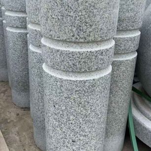 金昌 芝麻白花岗岩挡车柱、隔离柱多少钱