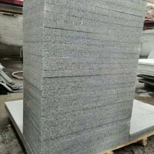 金昌 花岗岩 地铺成品300*600，尺寸标准、厚薄均匀