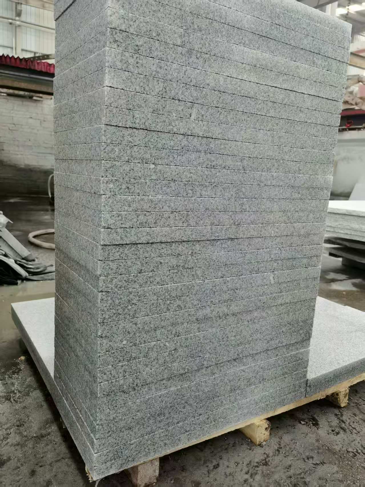 金昌 花岗岩 地铺成品300*600，尺寸标准、厚薄均匀