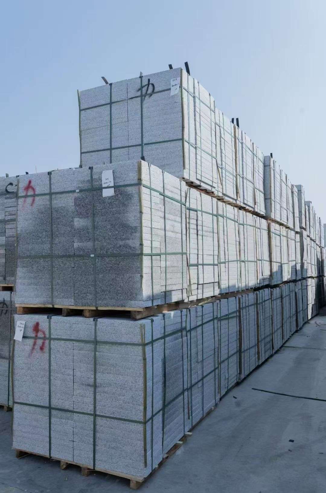 金昌 芙蓉白、大花白、小白花荔枝面成品地铺石