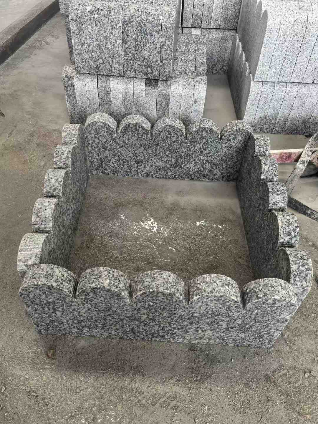 金昌 花边石、花坛围栏石、花池界石、菜园栅栏石、镶边石、波浪状界石介绍