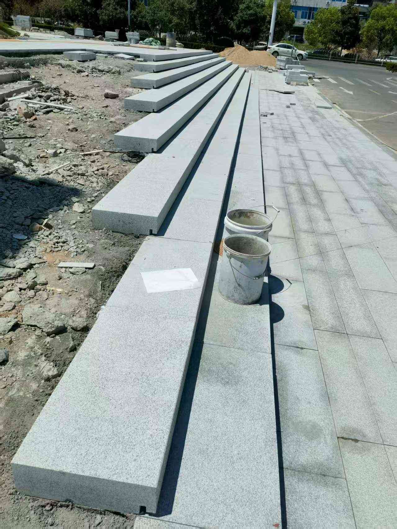 金昌 芝麻白整石台阶,施工现场