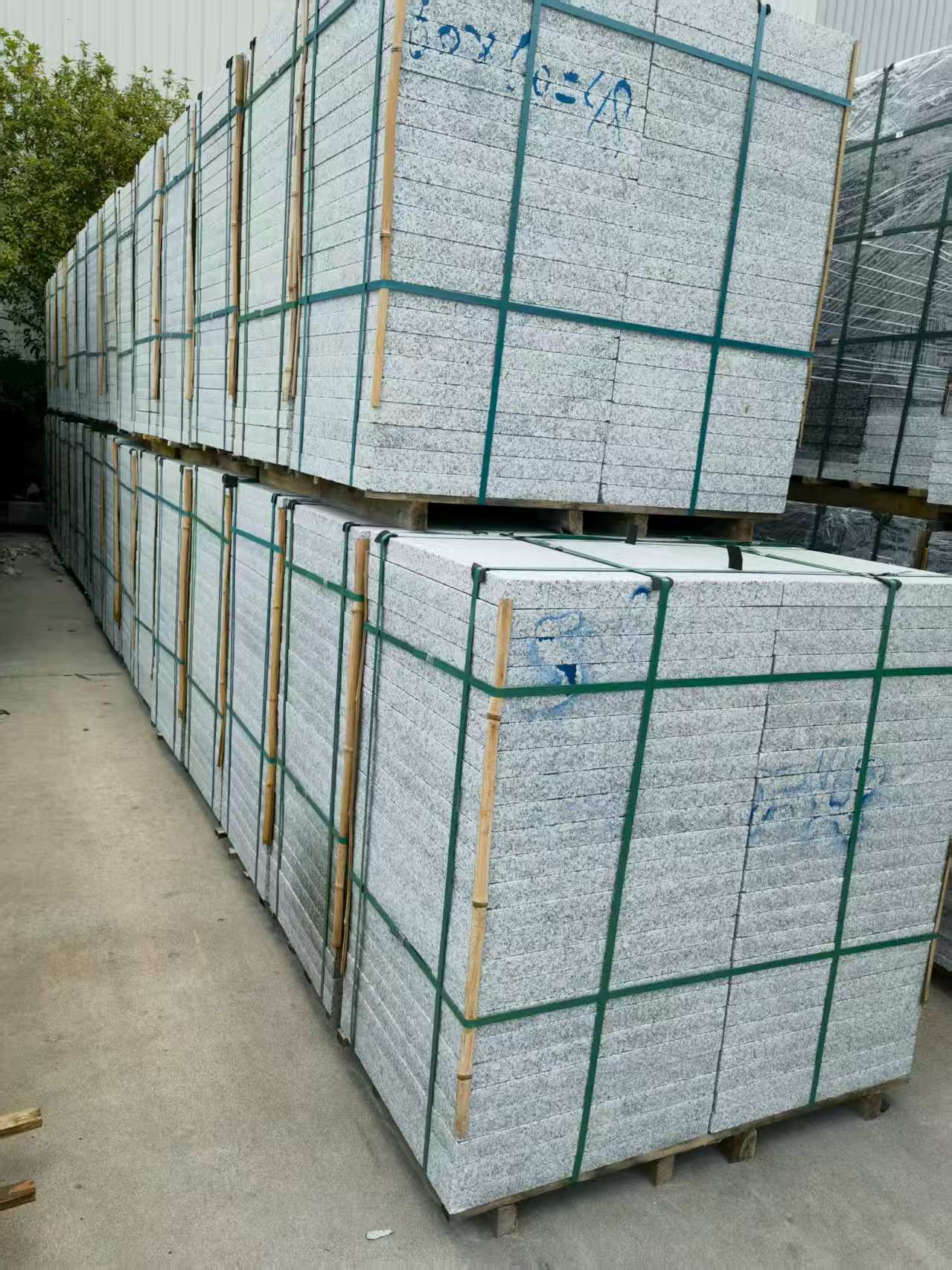 金昌 大花芙蓉白火烧成品，市政园林广场地铺石