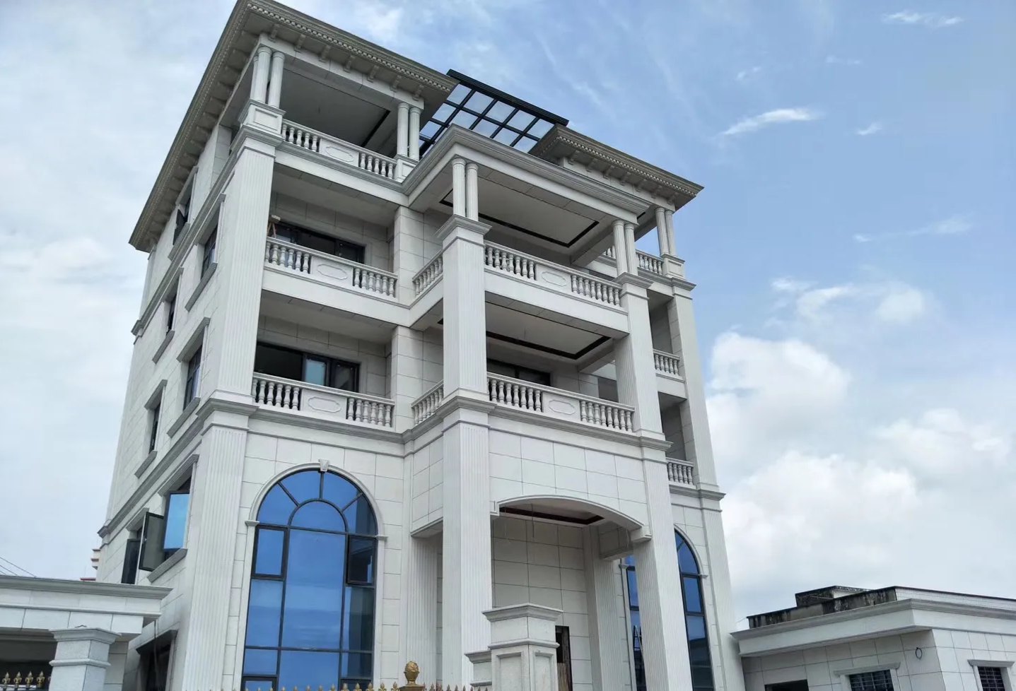 金昌芝麻白别墅干挂效果展示