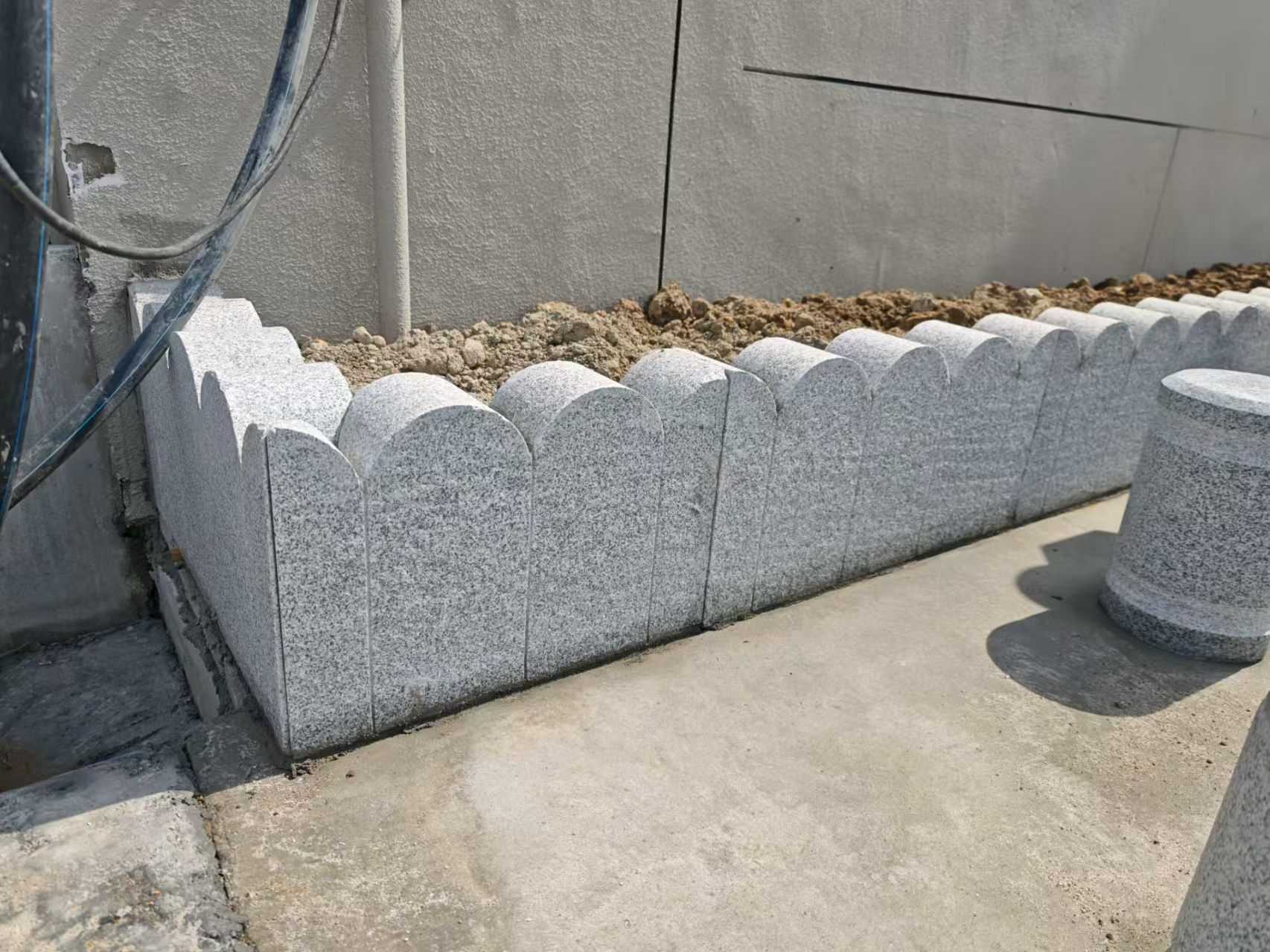 金昌 芝麻白花岗岩花边石铺装效果图